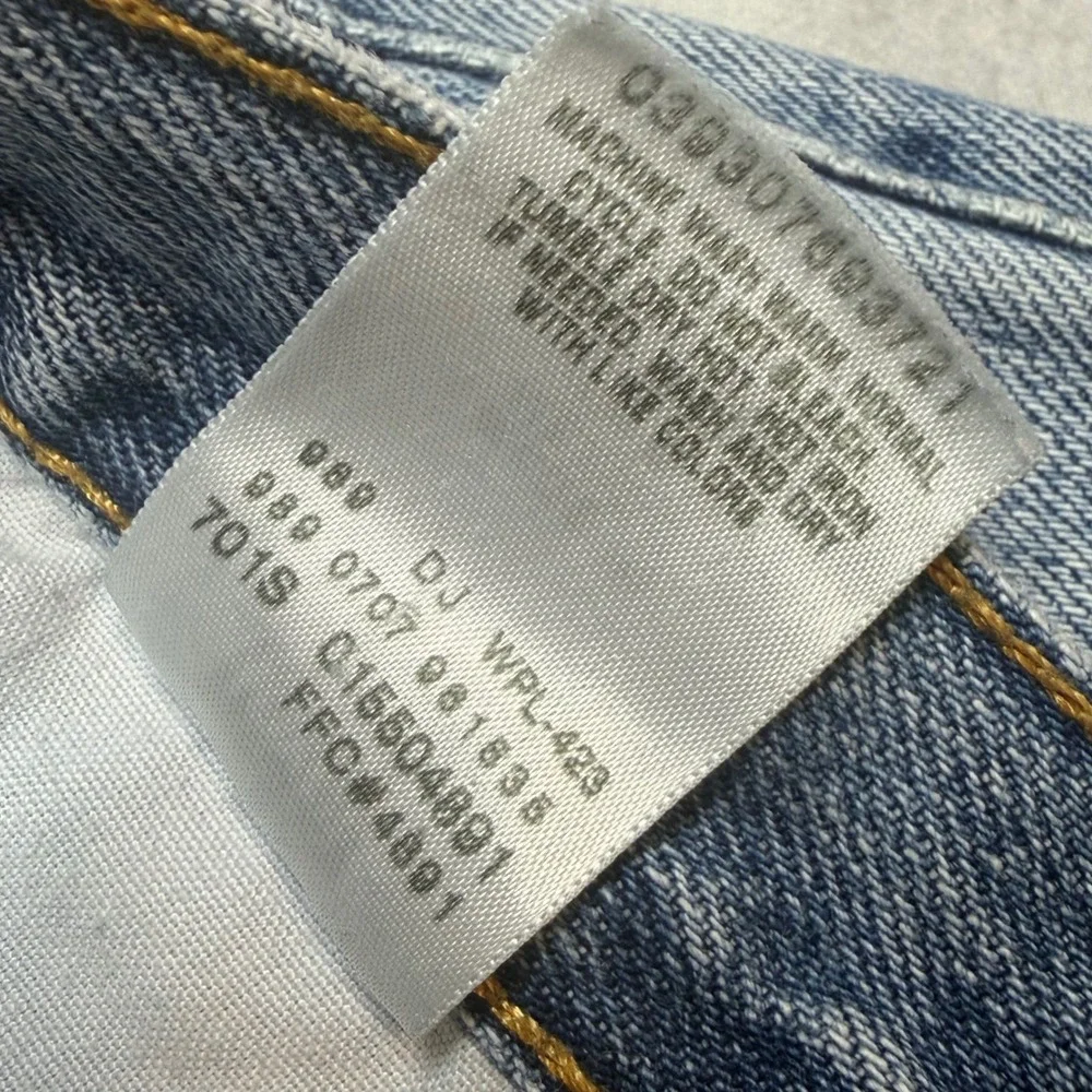 VTG Levis 550 Relaxed Fit Mens 40x38 Light Wash High Rise Tapered Leg Jeans